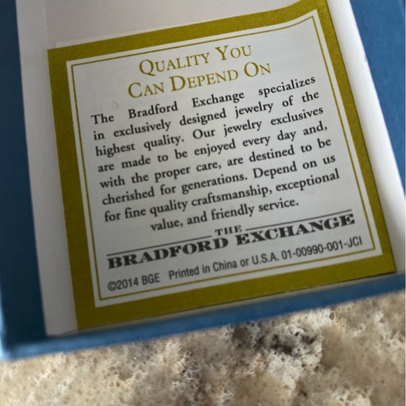 Swarovski Crystal ‘I Love My Pomeranian to the Moon and Back’ Pendant Necklace - Picture 6 of 8